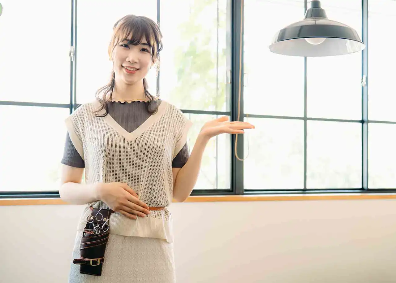 スタッフの事を考えた美容室の休日設定とは？ | スタッフが様々なお客様と会える