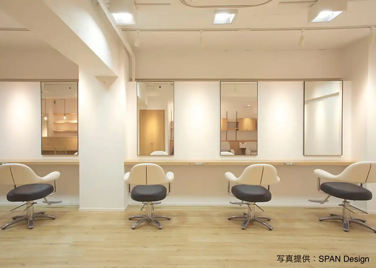 オシャレで使いやすい！美容室の内装業者を選ぶ6つのポイント | 面積が広いサロンは安くなるのか