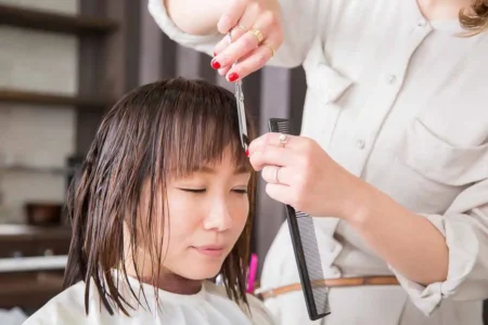 美容師の新卒者と転職者の就職活動での違いについて