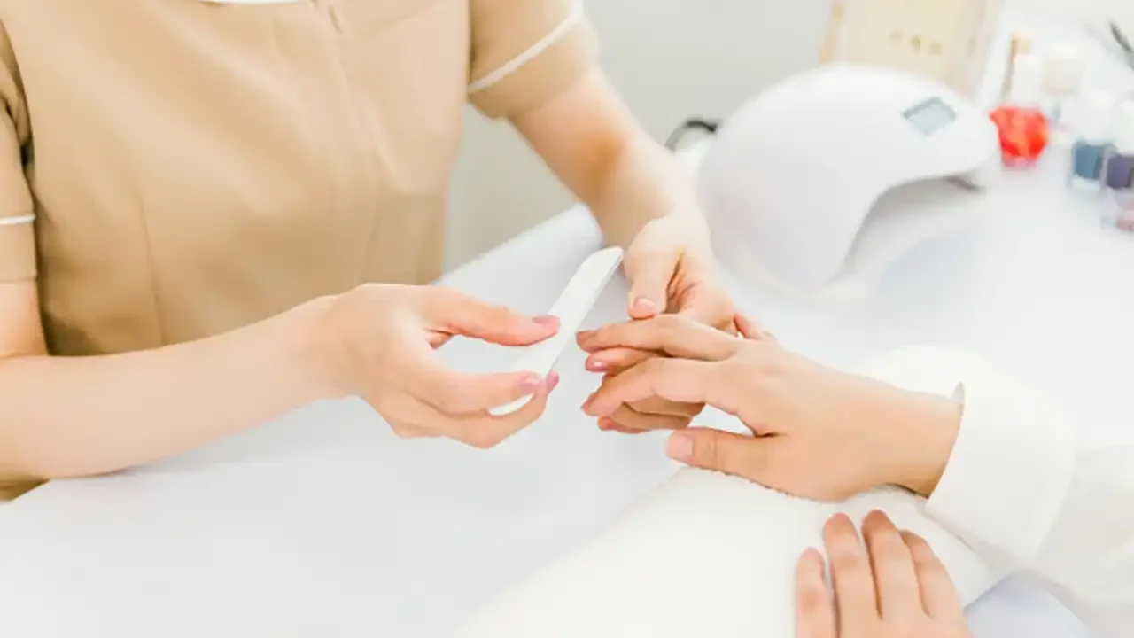 ネイリストならではの体の悩みとは？