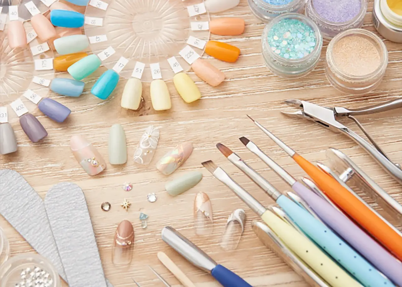 ネイリストの雇用形態と活躍できるサロンの種類 | トータルビューティサロンでネイリストとして働くのは経験者にオススメ！