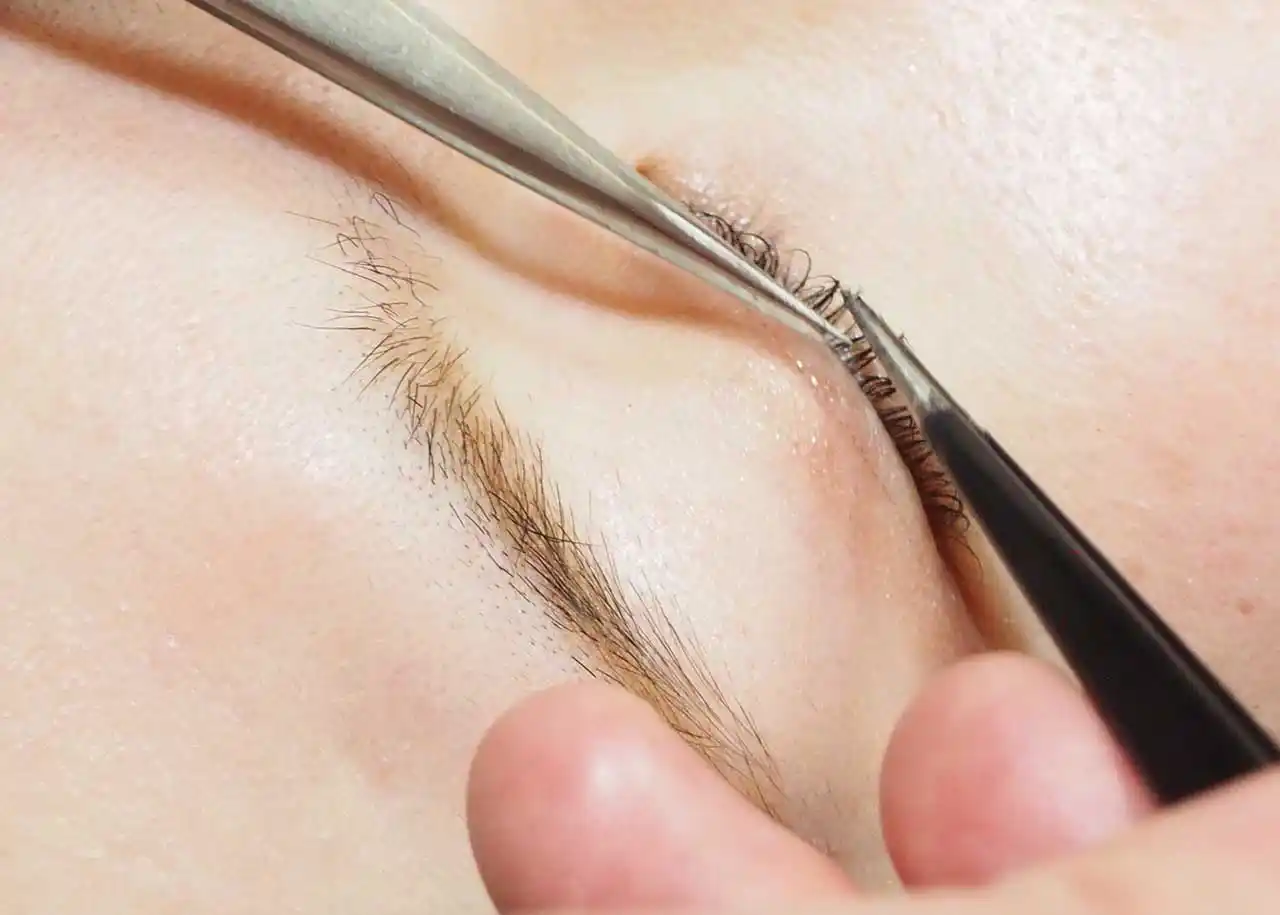 美容師免許を活かせる転職先一覧 | アイラッシュサロン