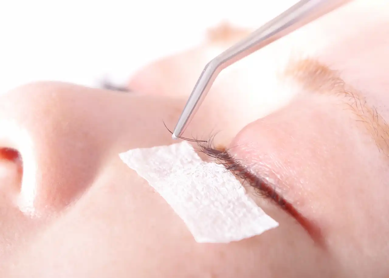 アイリストが抱えている悩み | 短期間でのデビュー