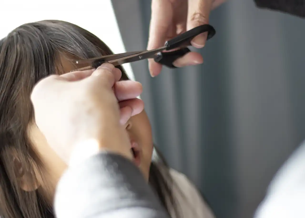 子育てと美容師、両立して活躍するにはどんなサロンを選ぶと良い？ | 子育てと美容師を両立しやすい職場環境って？