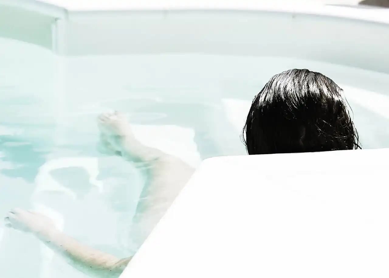 痛くなる前に対策を！美容師の腰痛対策！ | お風呂で温める