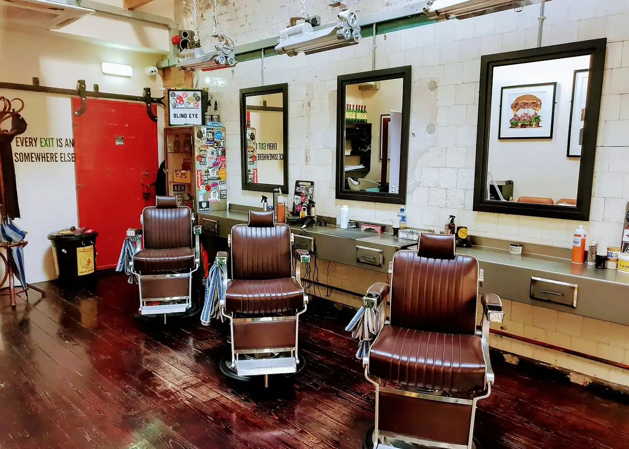 理容師の仕事内容・美容師との違いとは？ | 理容室