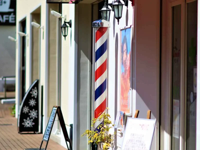 理容師の仕事内容・美容師との違いとは？