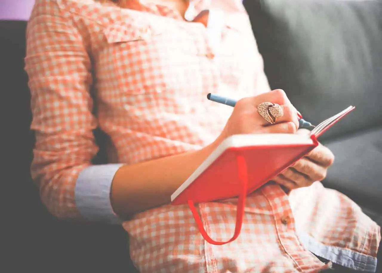 美容師の面接で聞かれる定番の質問 | なぜ前職（全サロン）を辞めようと思ったのですか？