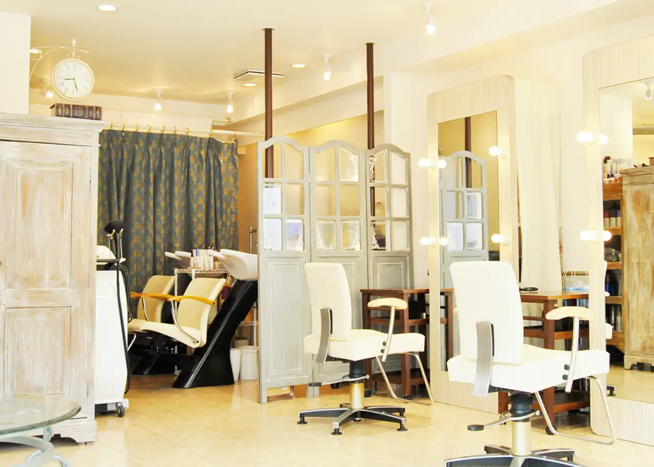 越谷周辺でオススメの美容師求人しているサロン | DiMPlE(ディンプル)