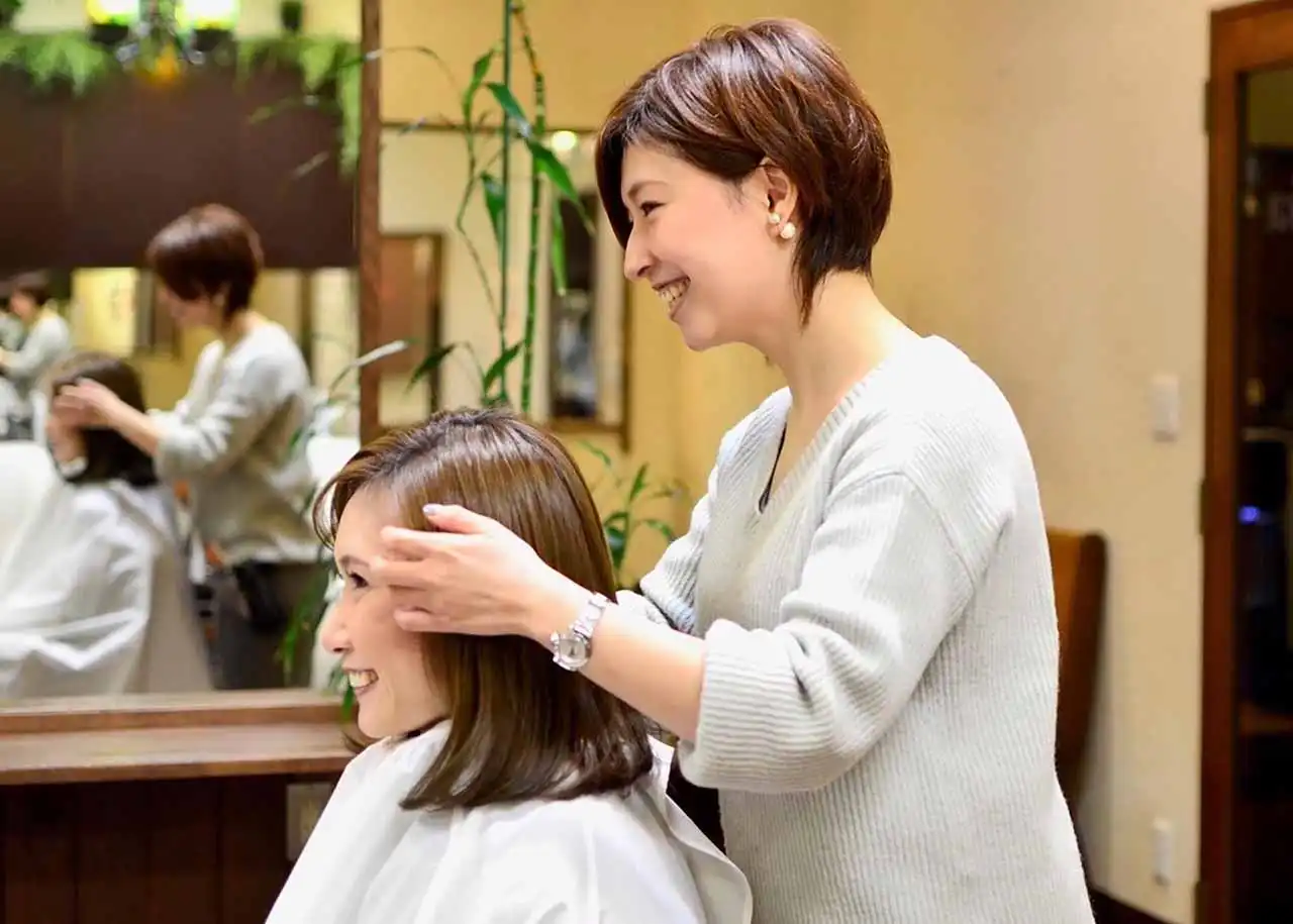 銀座周辺でオススメの美容師求人しているサロン | aglaia(アグライア)