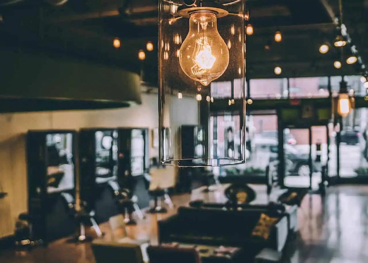 自分に合った働き方・美容室選びとは？ | 働き方の種類・違いとは？