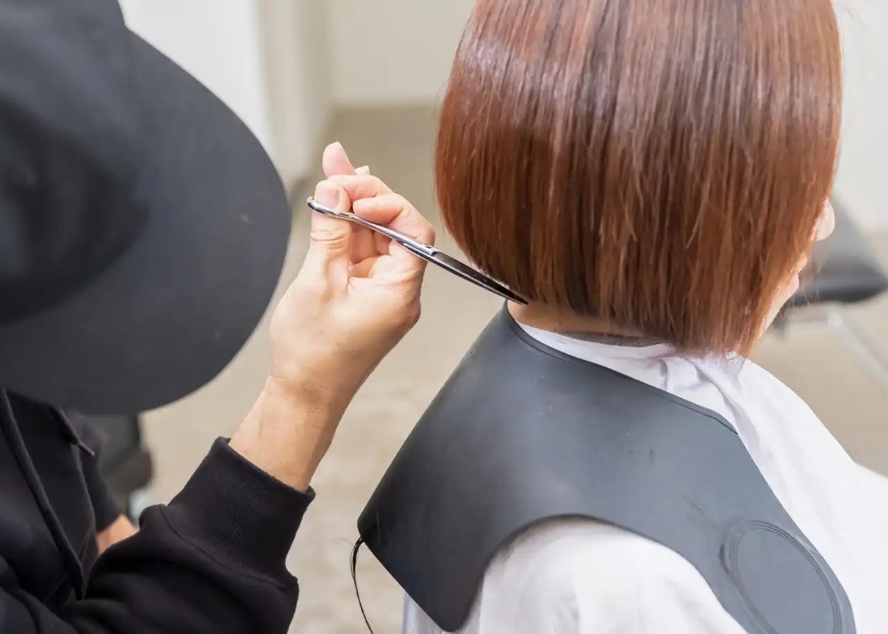 業務委託美容師の働き方、フリーランスとはここが違う！ | 美容室の業務委託とは